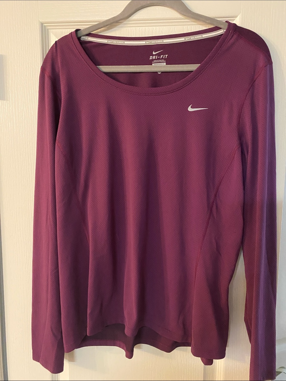 Nike Long-Sleeve Dri-FIT Top - Plum/Berry